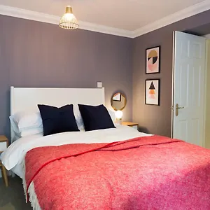 https://monmouth-place-apartment.tophotelsbath.com