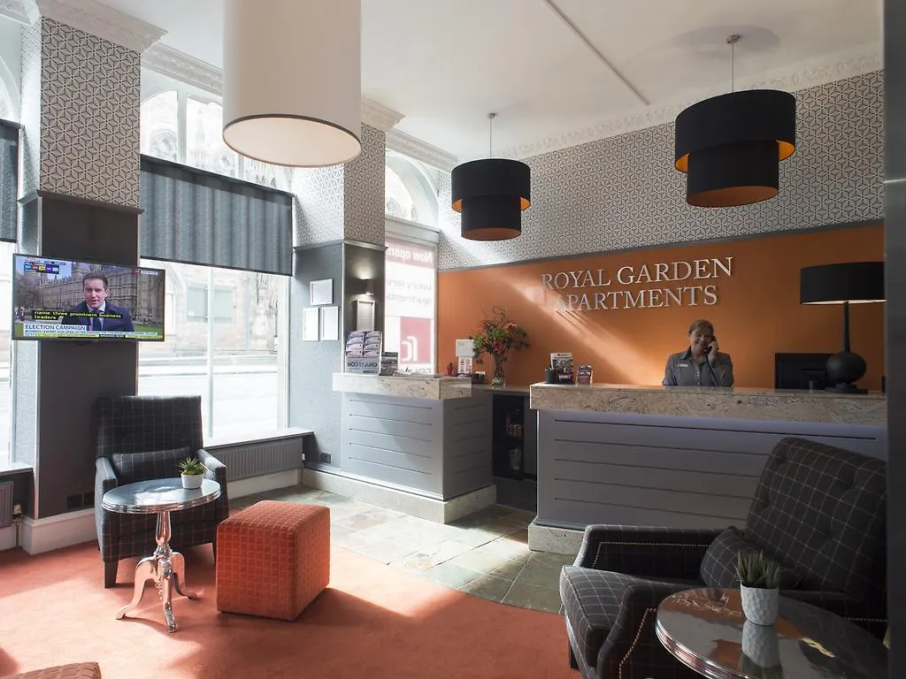 Aparthotel Fountain Court Apartments - Royal Garden Edinburgh