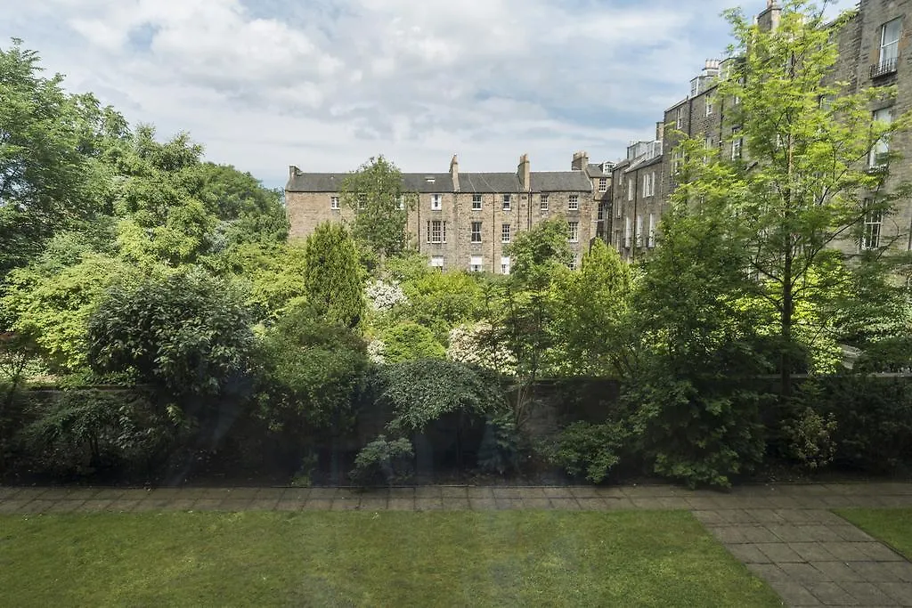 Fountain Court Apartments - Royal Garden Edinburgh
