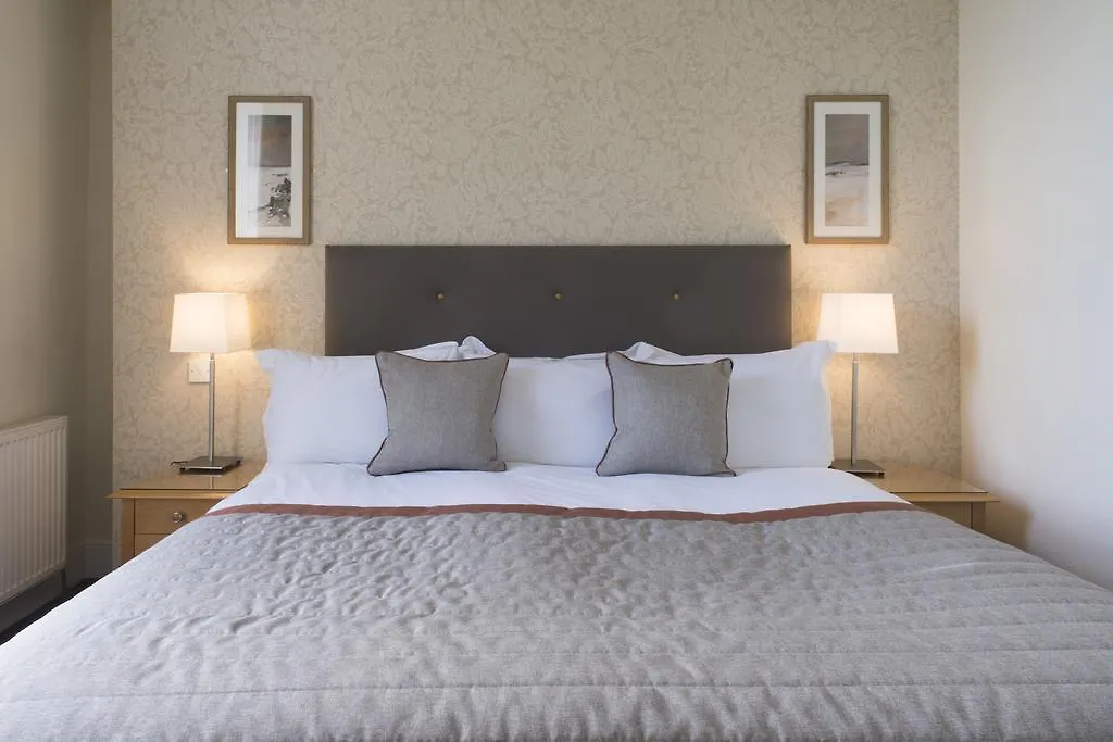 Fountain Court Apartments - Royal Garden Edinburgh United Kingdom