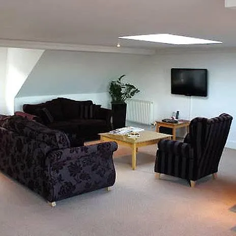 Fountain Court Apartments - Royal Garden Edinburgh