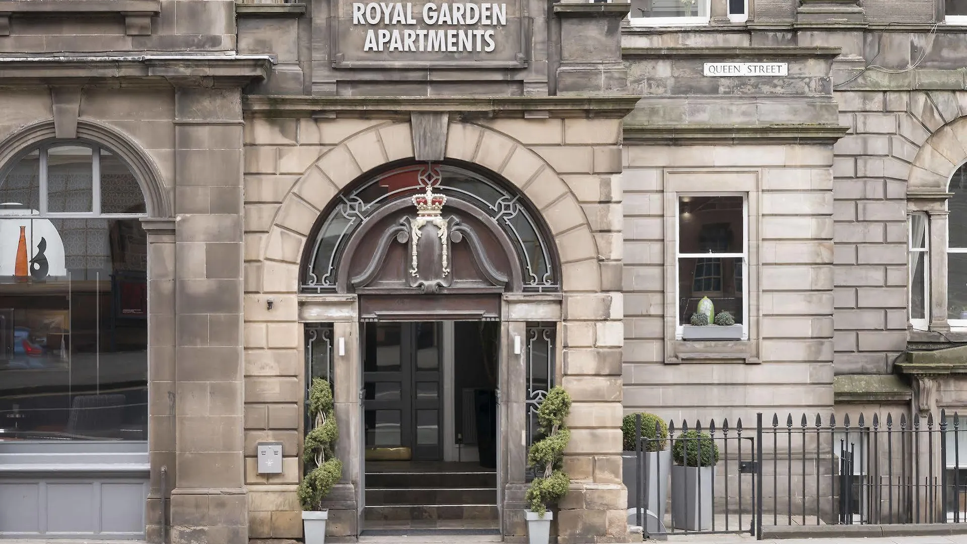 Fountain Court Apartments - Royal Garden Edinburgh