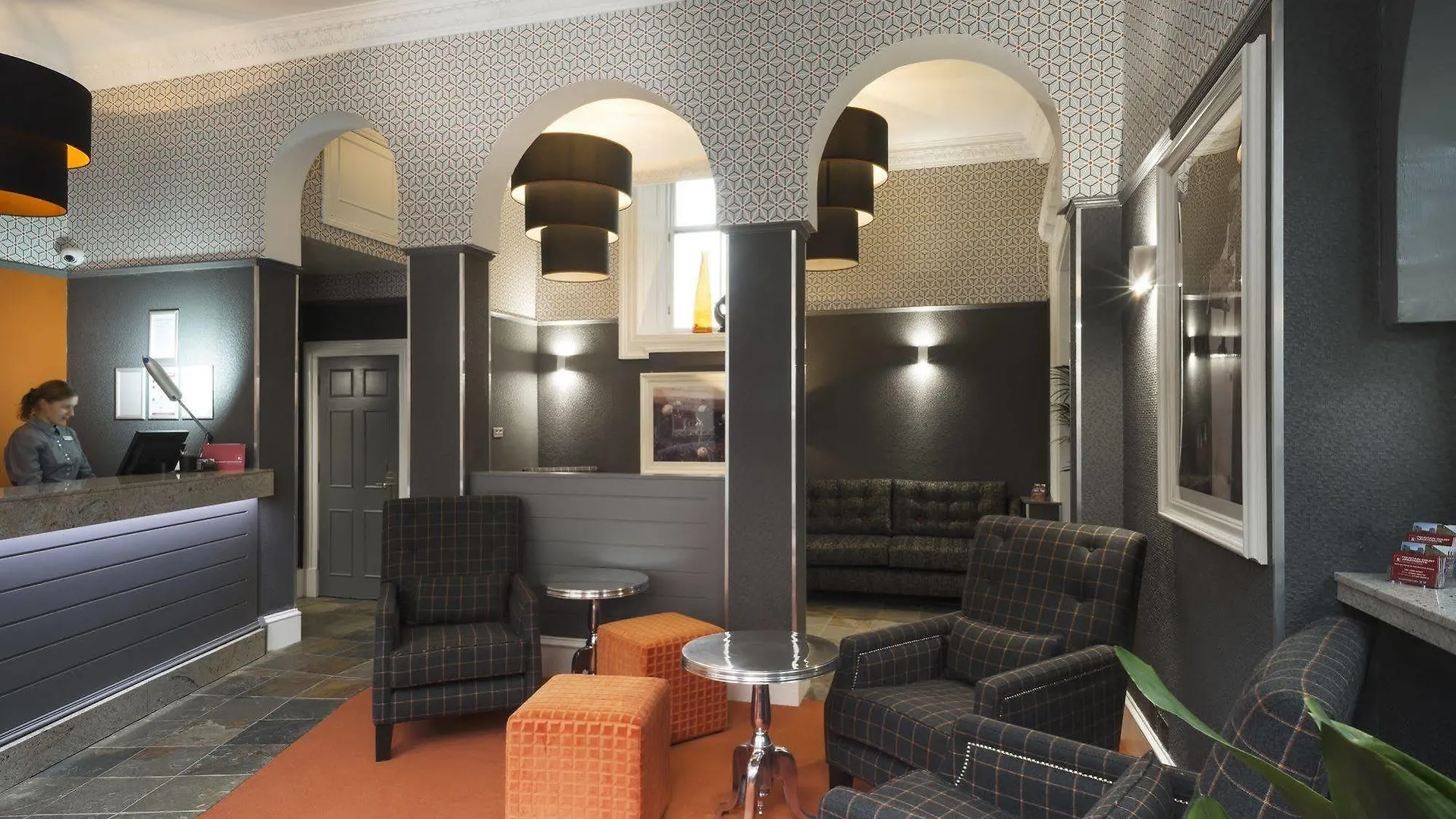 Fountain Court Apartments - Royal Garden Edinburgh