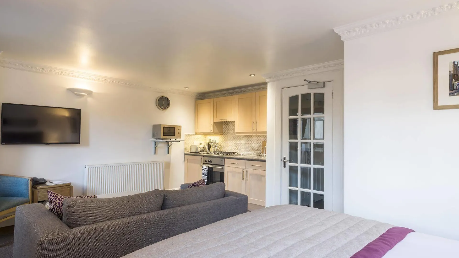 **** Aparthotel Fountain Court Apartments - Royal Garden Edinburgh United Kingdom