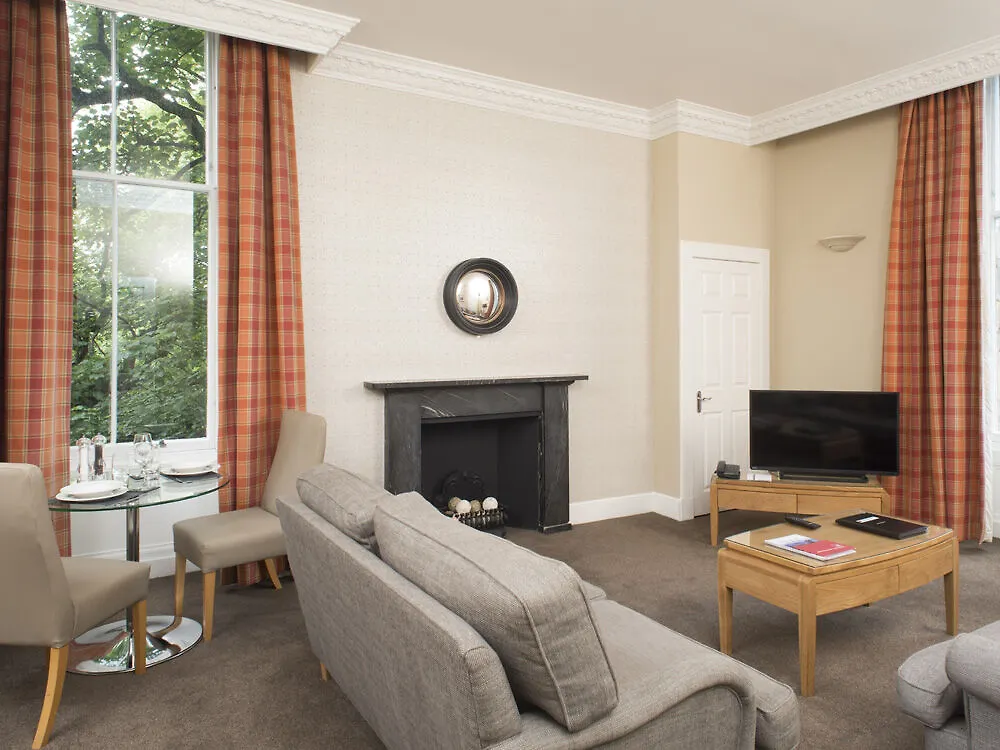 Fountain Court Apartments - Royal Garden Edinburgh Aparthotel